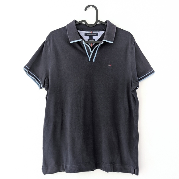 Tommy Hilfiger Women's Navy Polo with Light Blue Trim ~ Size Medium - Picture 4 of 8